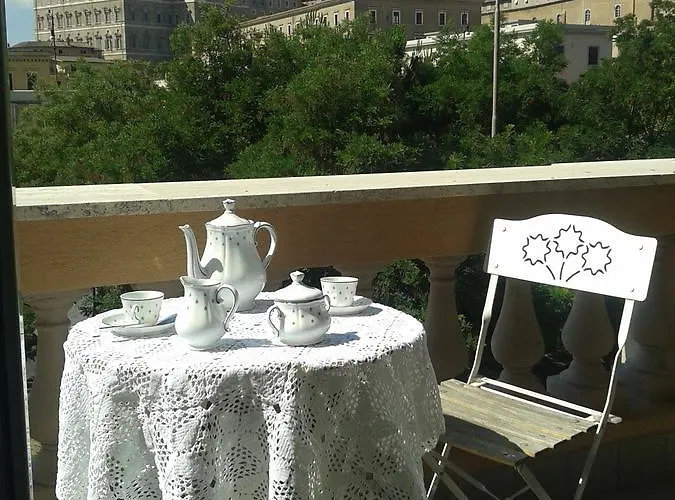 Un Caffe Sul Balcone 2 דירה